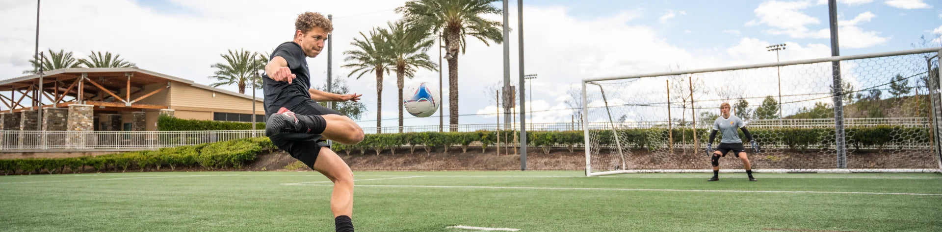 Soccer Gear - Braces, Supports & Sleeves