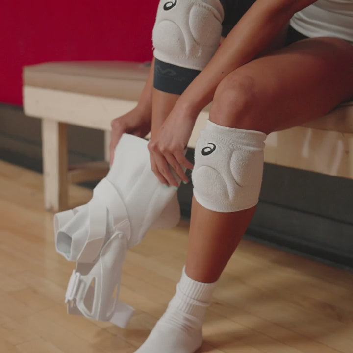 Shock Doctor Ankle Brace with Molded Support Guards and Cross Straps Video Showcase