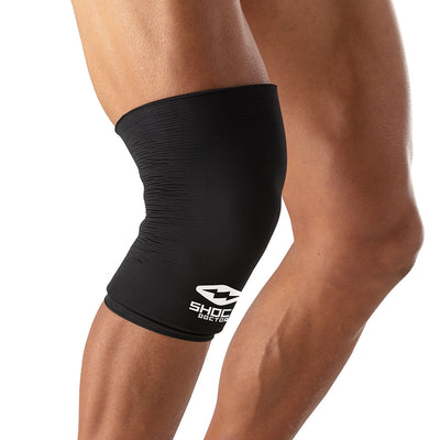 Shock Doctor Flex Ice Therapy Knee/Thigh Compression Sleeve - Detail View 2 - On Knee